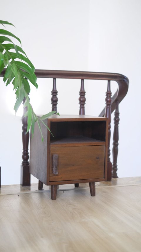 Bedside Cabinet 01
