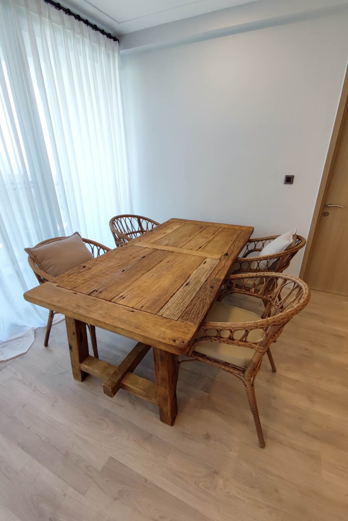 H-frame Table