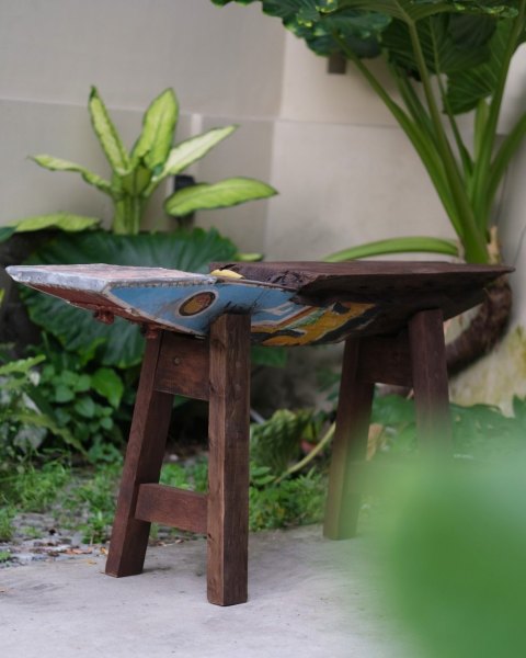 Console mũi tàu
