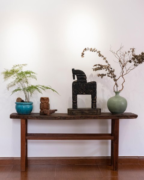 Console chân chữ h