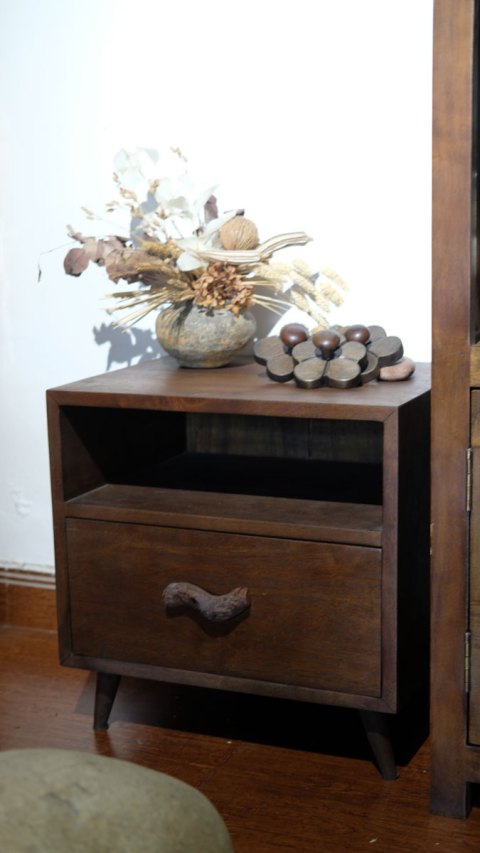 Bedside Cabinet 02