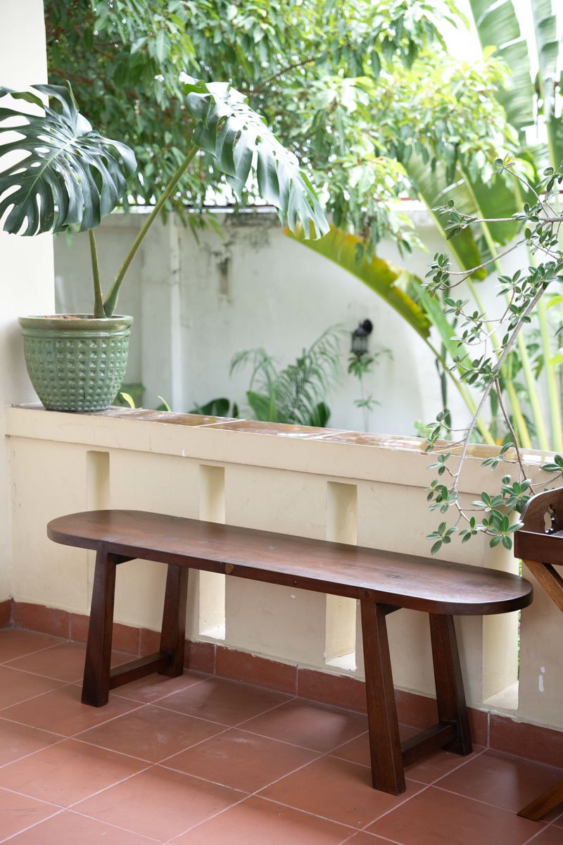 Oval Bench