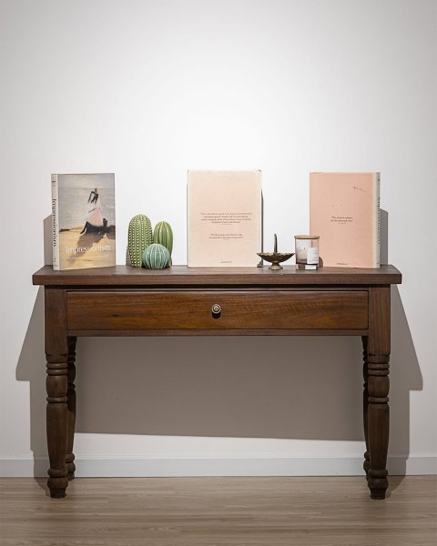 Console chân tiện